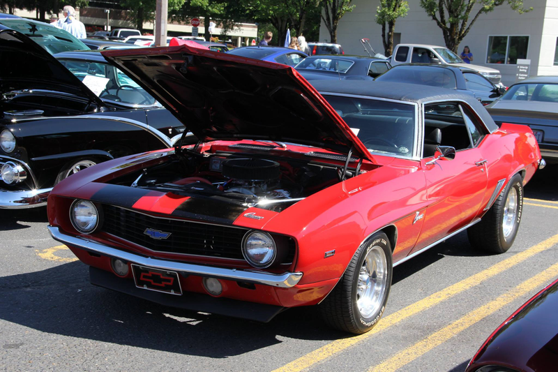 Illustration for article titled Columbia River Camaro Club - First outdoor car show of the summer.